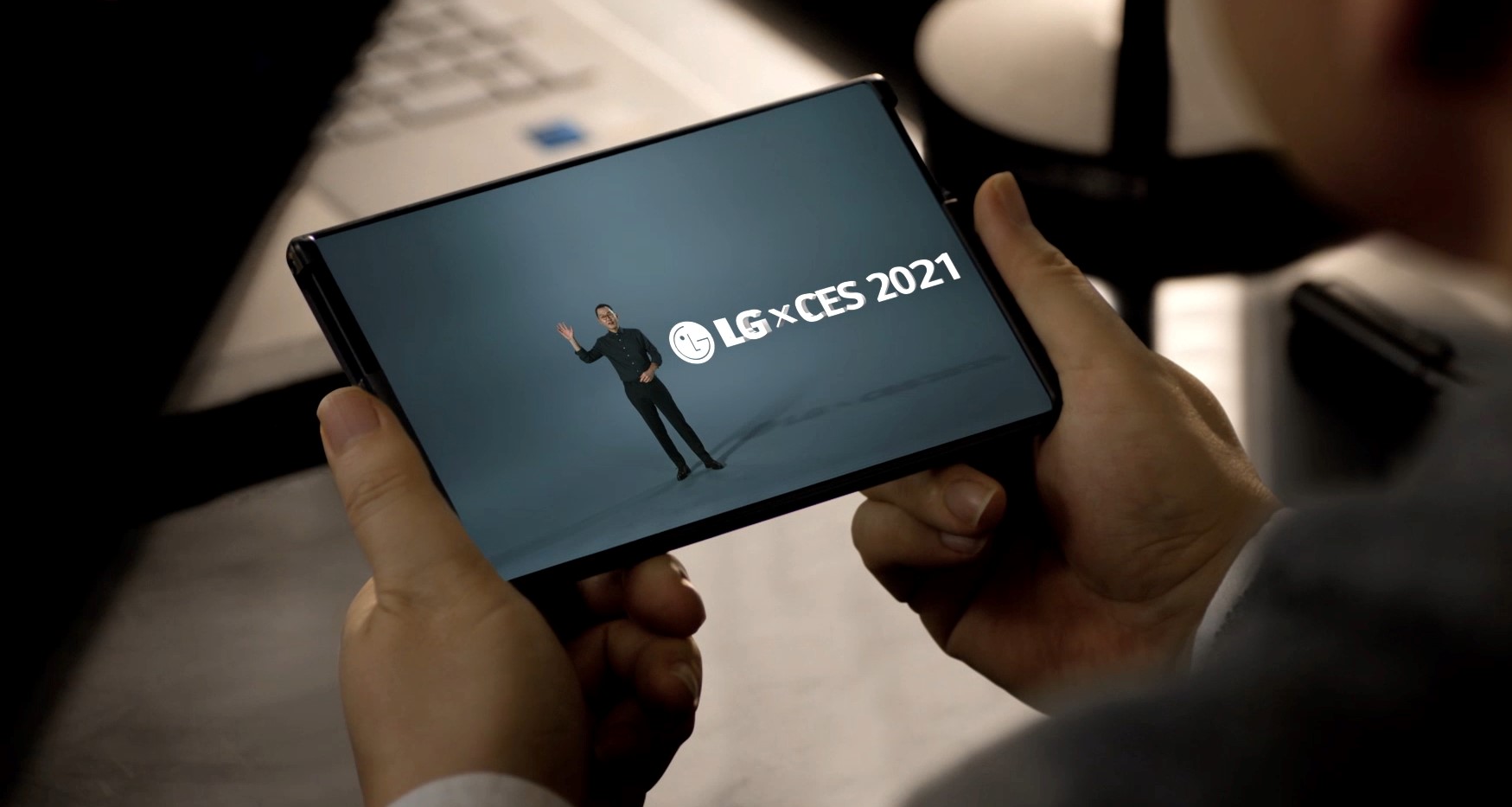 CES 2021: LG sorprende con Rollable, su teléfono con pantalla enrollable